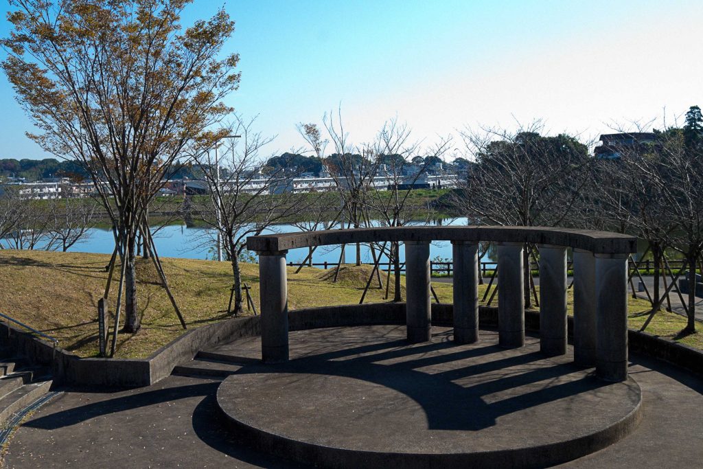 宮崎市福祉文化公園大坪池の朝イメージ