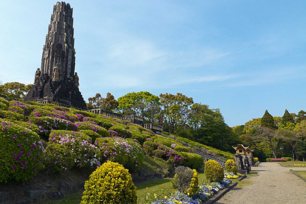 宮崎県立平和台公園の平和の塔のイメージ